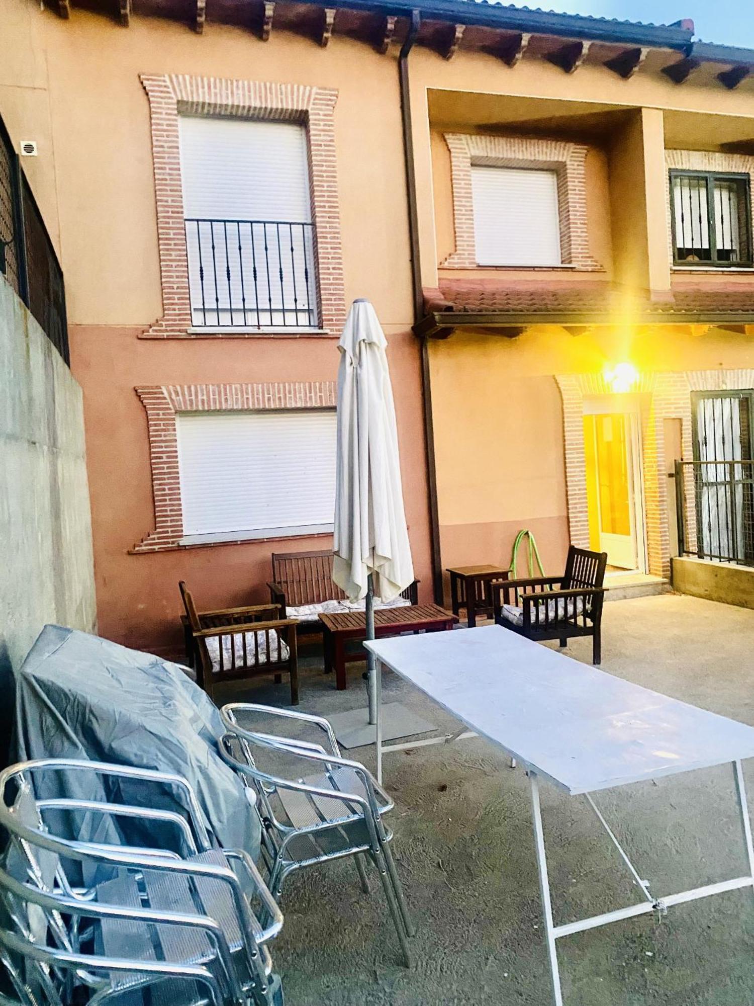 Villa Vut La Taberna I Poyales Del Hoyo Exterior foto